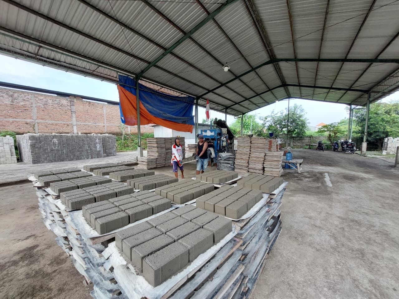 SUASANA PABRIK SURYA PERSADA BETON